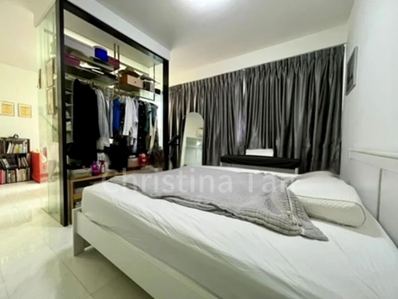 THE SHORE RESIDENCES 10