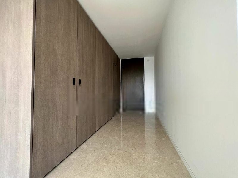 AVENUE SOUTH RESIDENCE 7