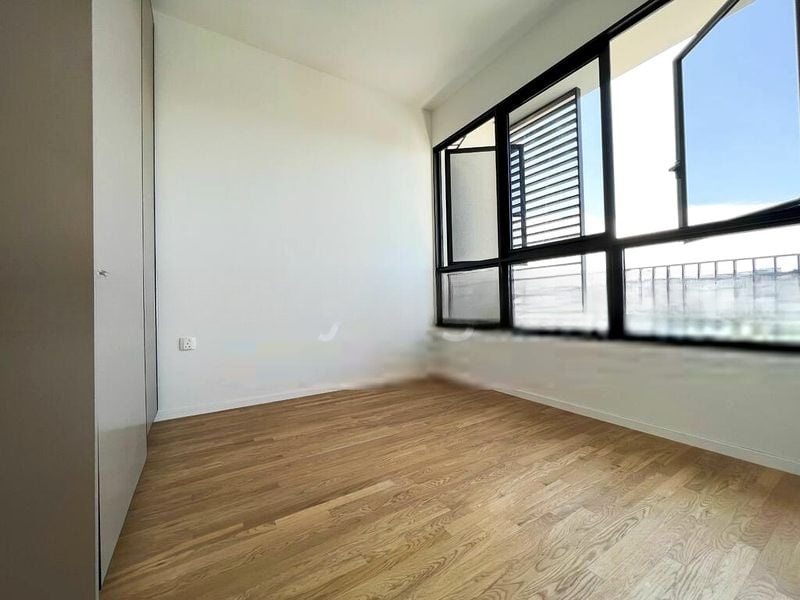 AVENUE SOUTH RESIDENCE 8