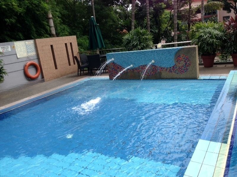 THE SPRINGS 10