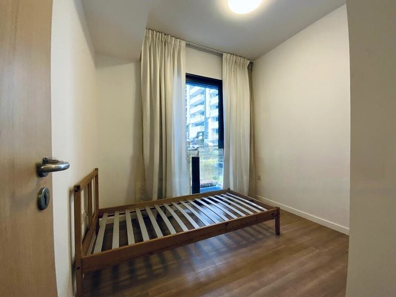 THE LAKEFRONT RESIDENCES 6