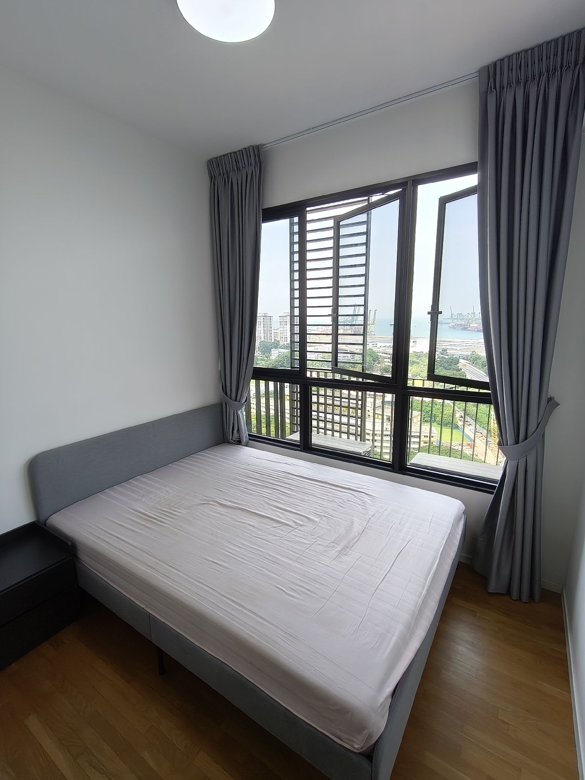 AVENUE SOUTH RESIDENCE 18