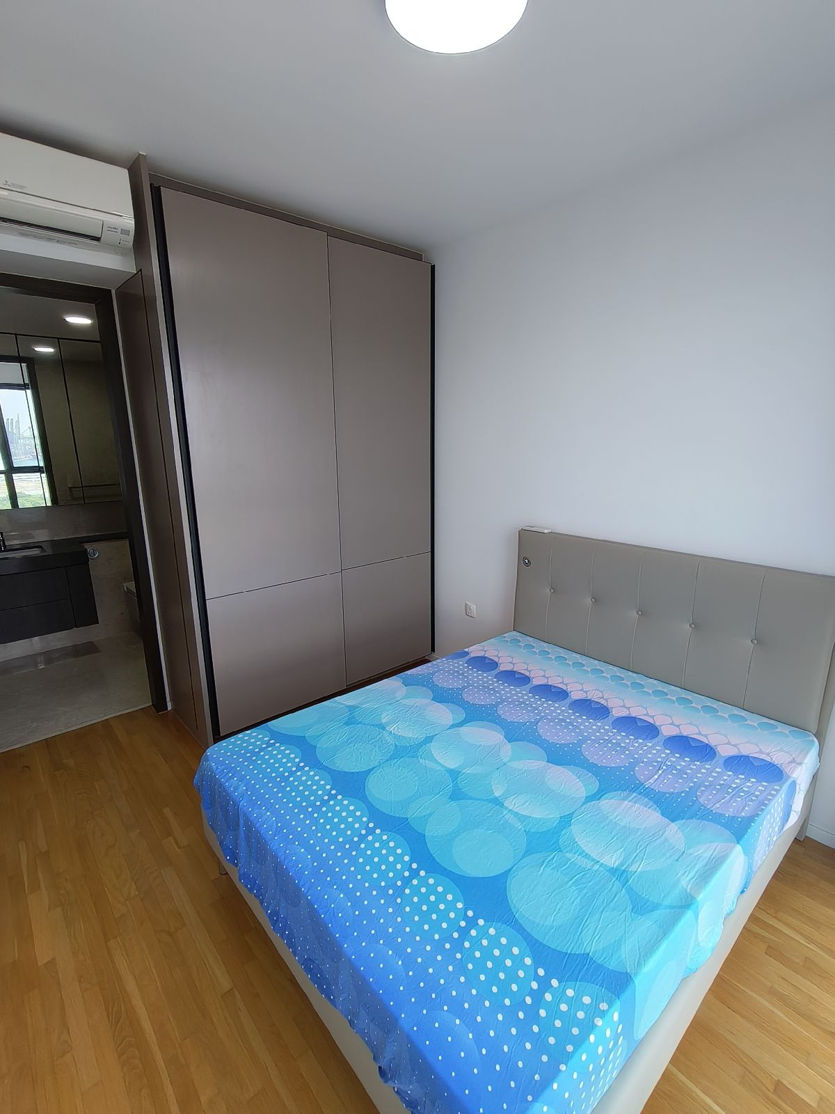 AVENUE SOUTH RESIDENCE 22