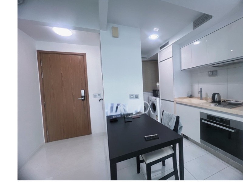 SUITES AT ORCHARD 13