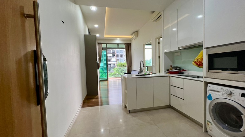 KINGSFORD . HILLVIEW PEAK 11