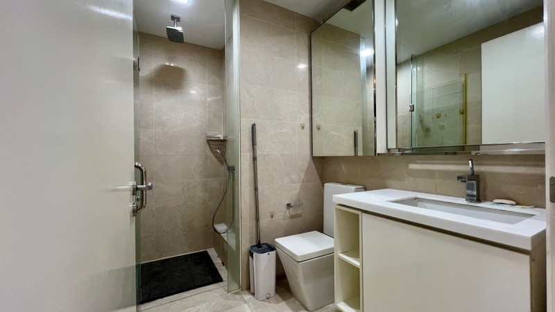 KINGSFORD . HILLVIEW PEAK 16