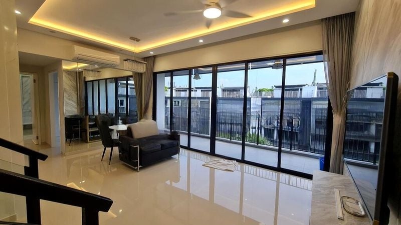 VILLAGE @ PASIR PANJANG 3