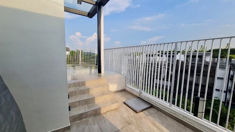 VILLAGE @ PASIR PANJANG 13