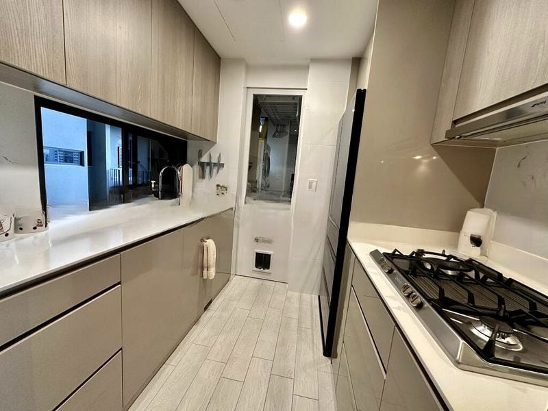 THE CLEMENT CANOPY 10