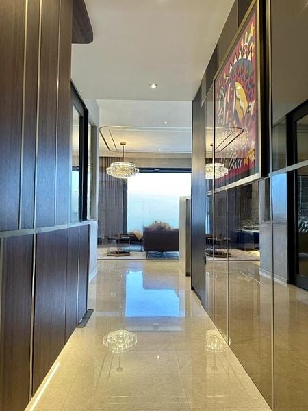 THE CLEMENT CANOPY 12