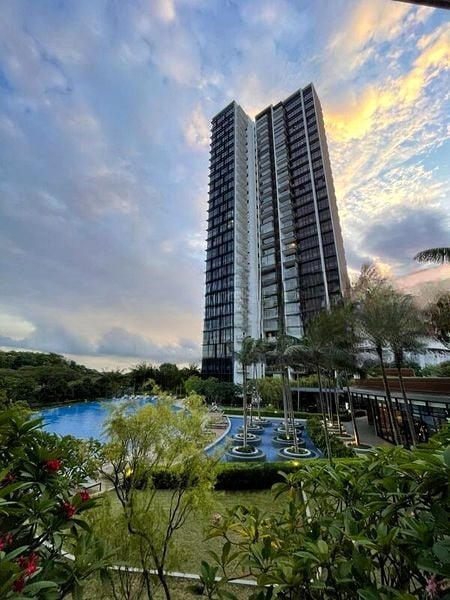 SEASIDE RESIDENCES 7