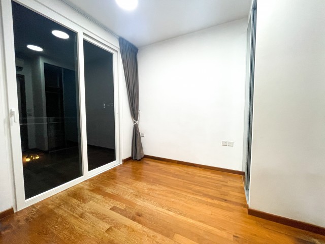 KENSINGTON SQUARE 17