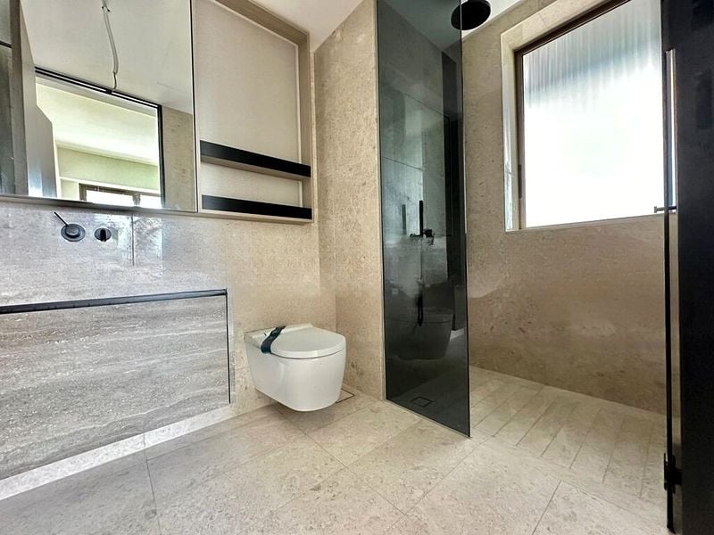 THE REEF AT KING'S DOCK 4