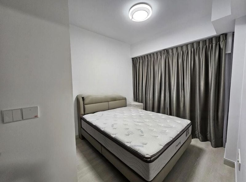 RIVERFRONT RESIDENCES 5