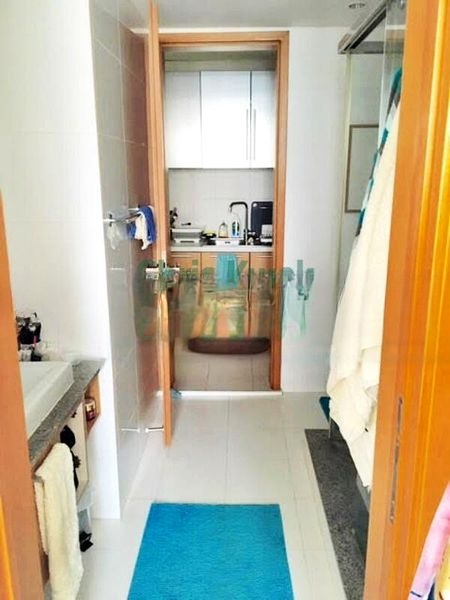 THE PIER AT ROBERTSON 9