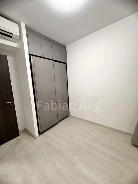 RIVERFRONT RESIDENCES 7