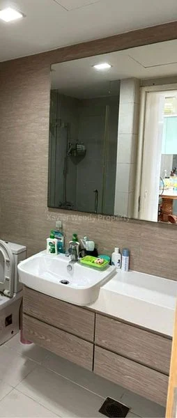 THE LAKEFRONT RESIDENCES 7