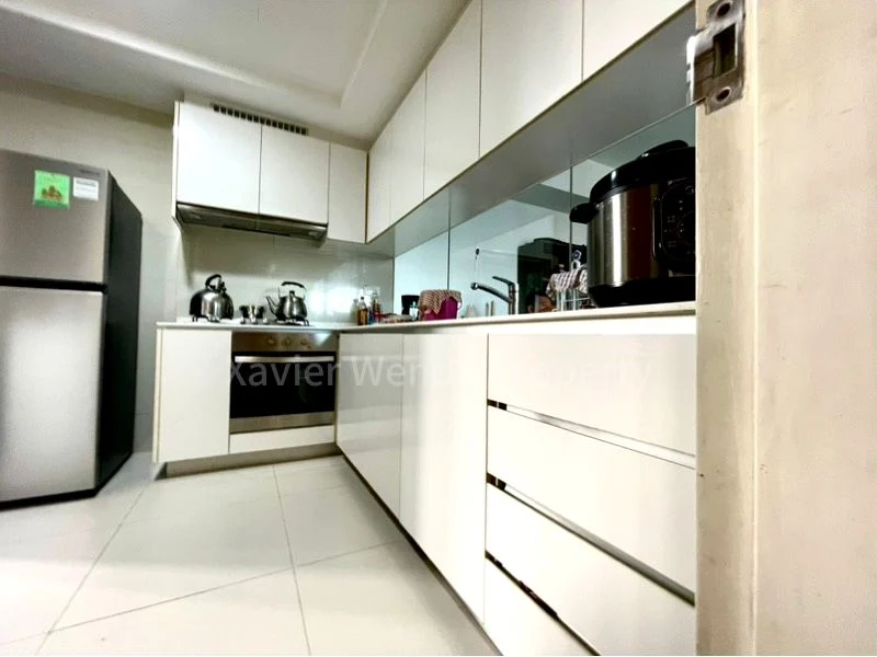 THE LAKEFRONT RESIDENCES 8