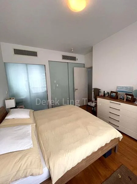 CAIRNHILL RESIDENCES 7