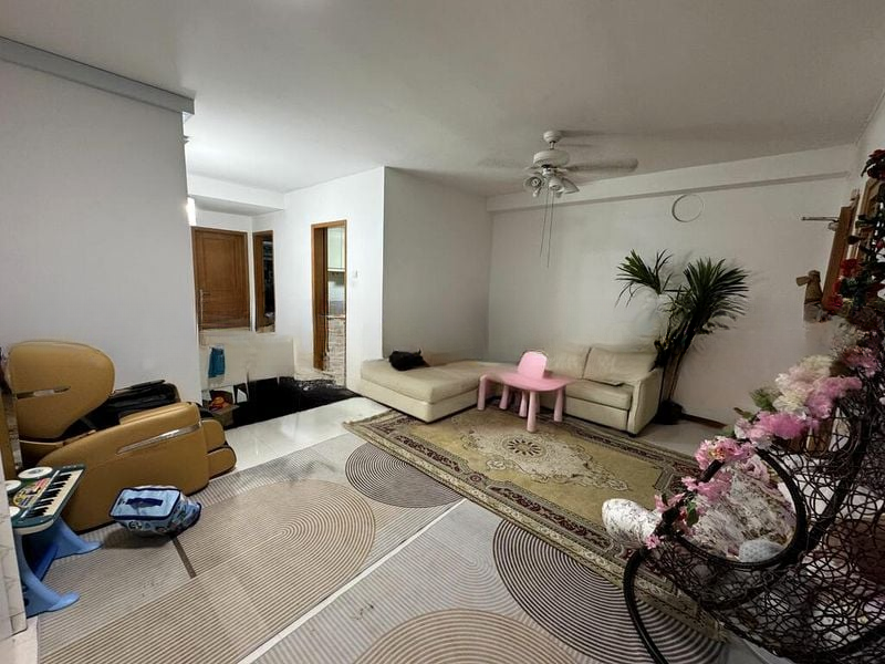 THE ALCOVE 8