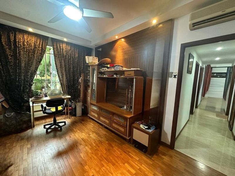 YISHUN SAPPHIRE 6