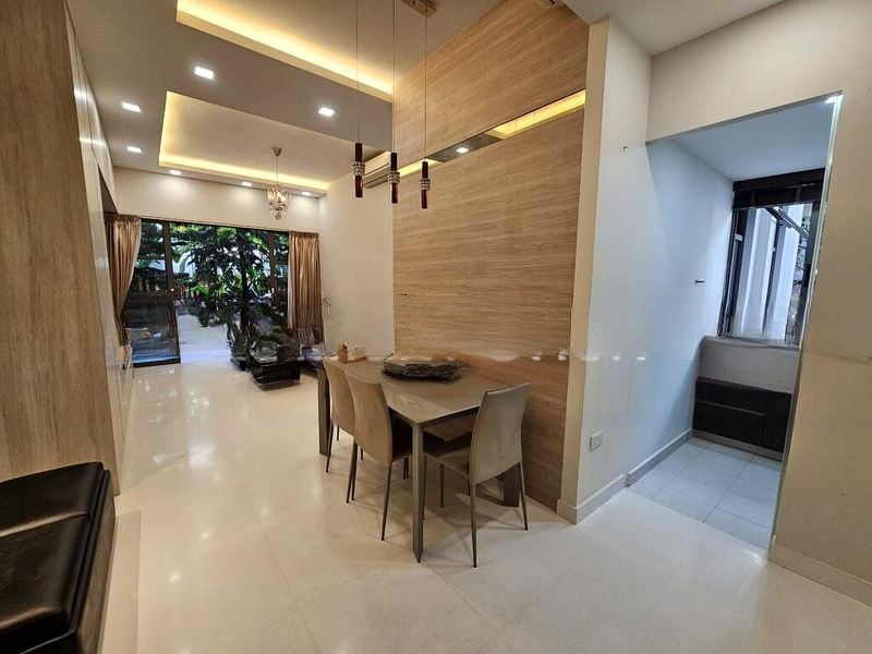 E MAISON 8