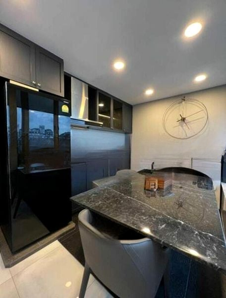 RESIDENCES @ JANSEN 7