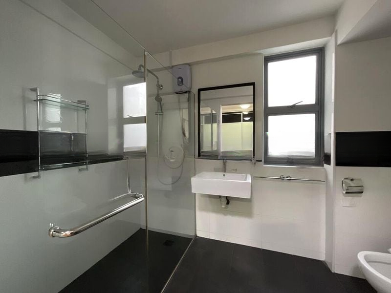 AQUARIUS BY THE PARK 12