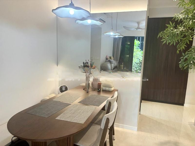 RIVERFRONT RESIDENCES 7