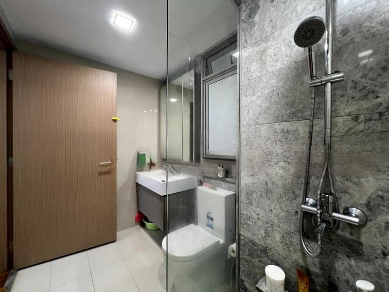 Q BAY RESIDENCES 4