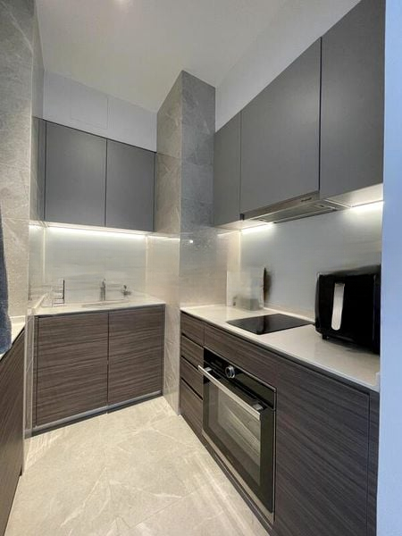 STIRLING RESIDENCES 6