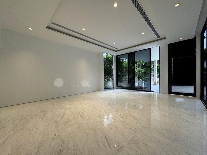 HOLLAND GARDENS 3