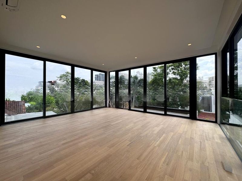 HOLLAND GARDENS 6