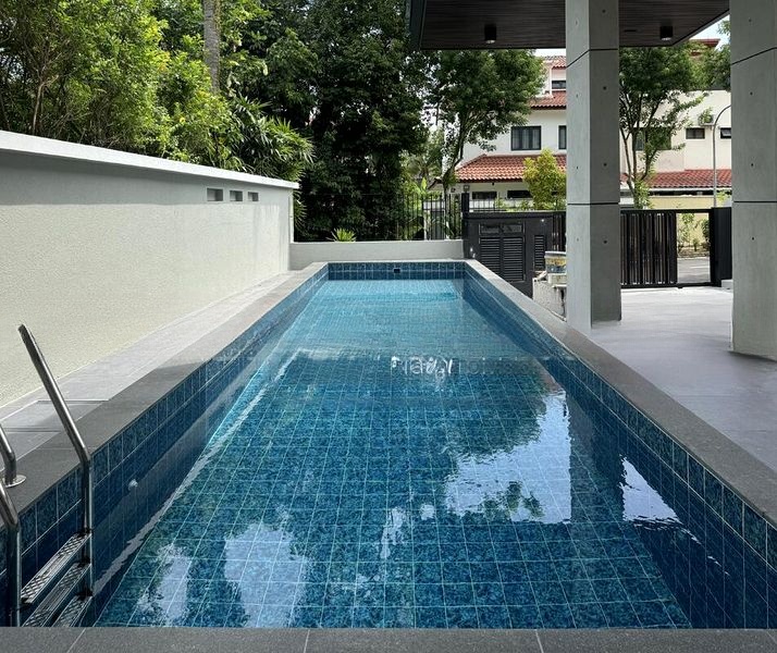 HOLLAND GARDENS 14