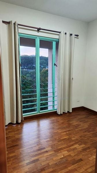 HAZEL PARK CONDOMINIUM 4