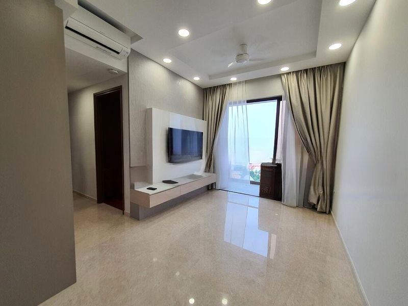 SEASIDE RESIDENCES 12