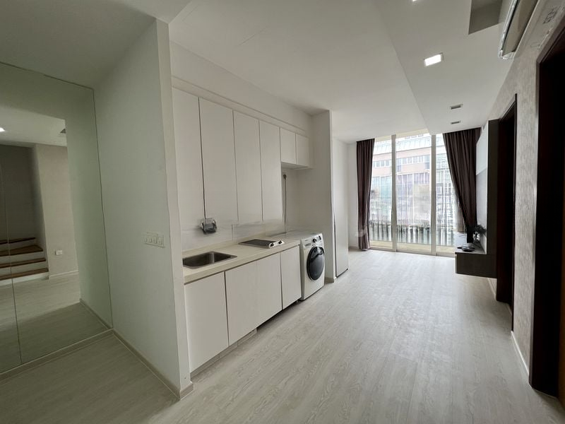 URBAN LOFTS 3