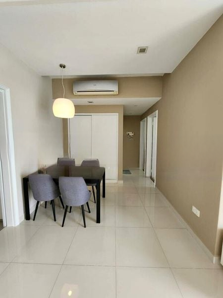 PARK EAST 5