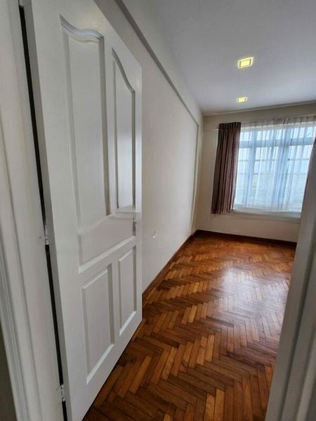 PARK EAST 10