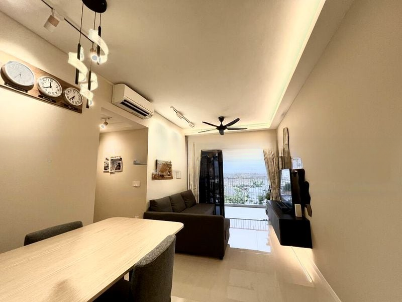 RIVERFRONT RESIDENCES 4