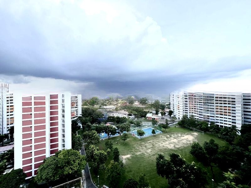 RIVERFRONT RESIDENCES 6