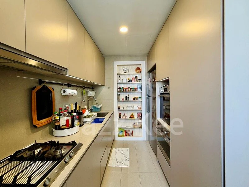 SEASIDE RESIDENCES 4