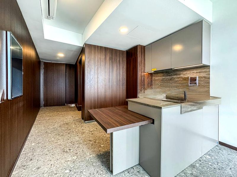 ONE PEARL BANK 3
