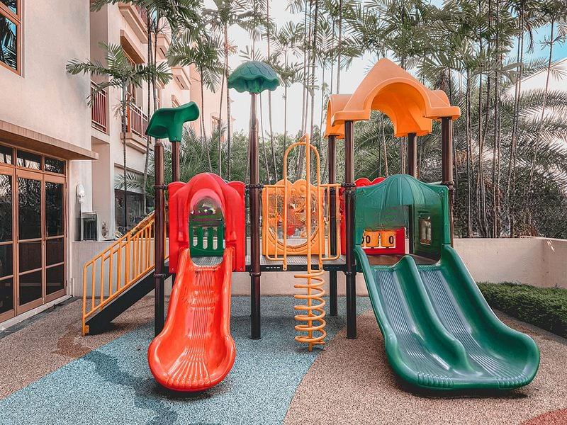 HIGH OAK CONDOMINIUM 13