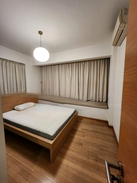 OXFORD SUITES 6