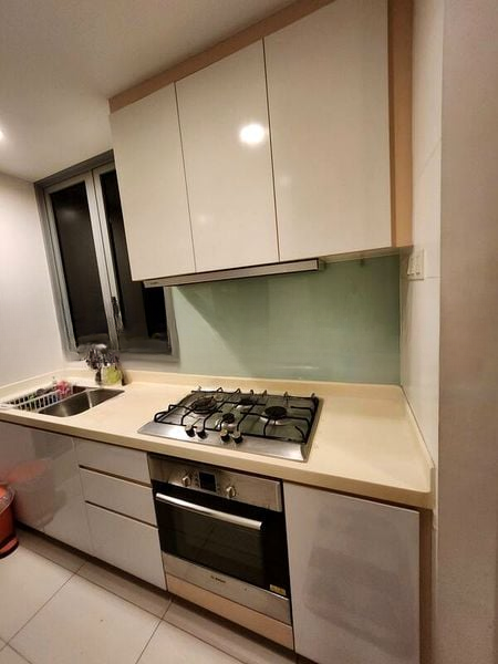 OXFORD SUITES 7