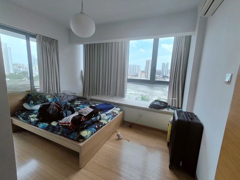 OXFORD SUITES 3