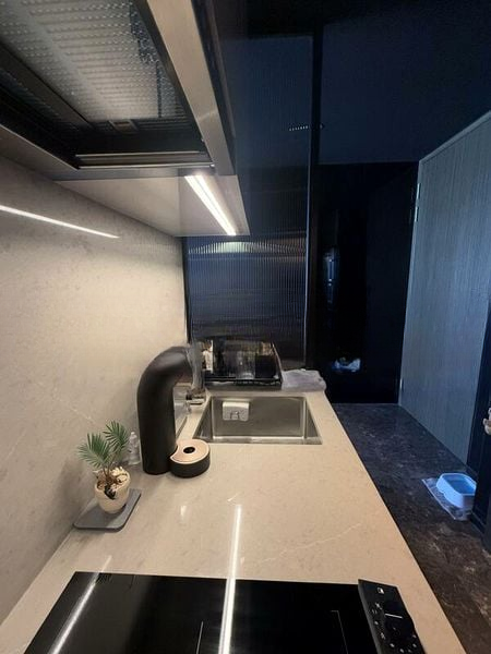 AVENUE SOUTH RESIDENCE 4