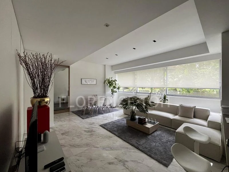 THE HOLLAND COLLECTION 7