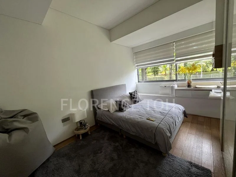 THE HOLLAND COLLECTION 12